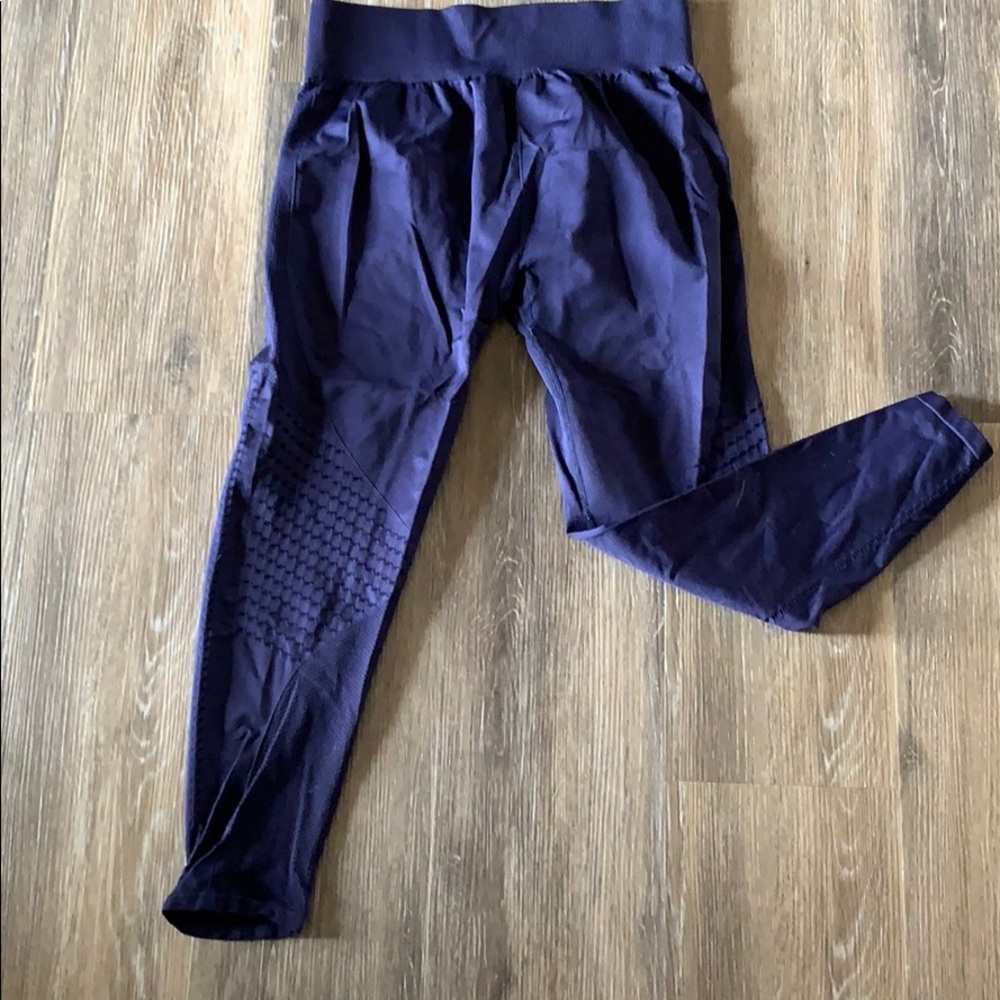 Navy high rise screen dotted leggings